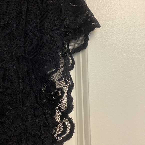 Black lace and beaded evening dress. 16W. All beading intact. Never worn… - Picture 3 of 6